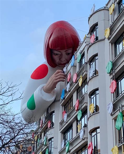 Louis Vuitton yayoi kusama collection